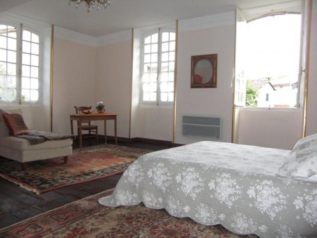 Chambres D'Hotes Aroha Sorde-lʼAbbaye Værelse billede